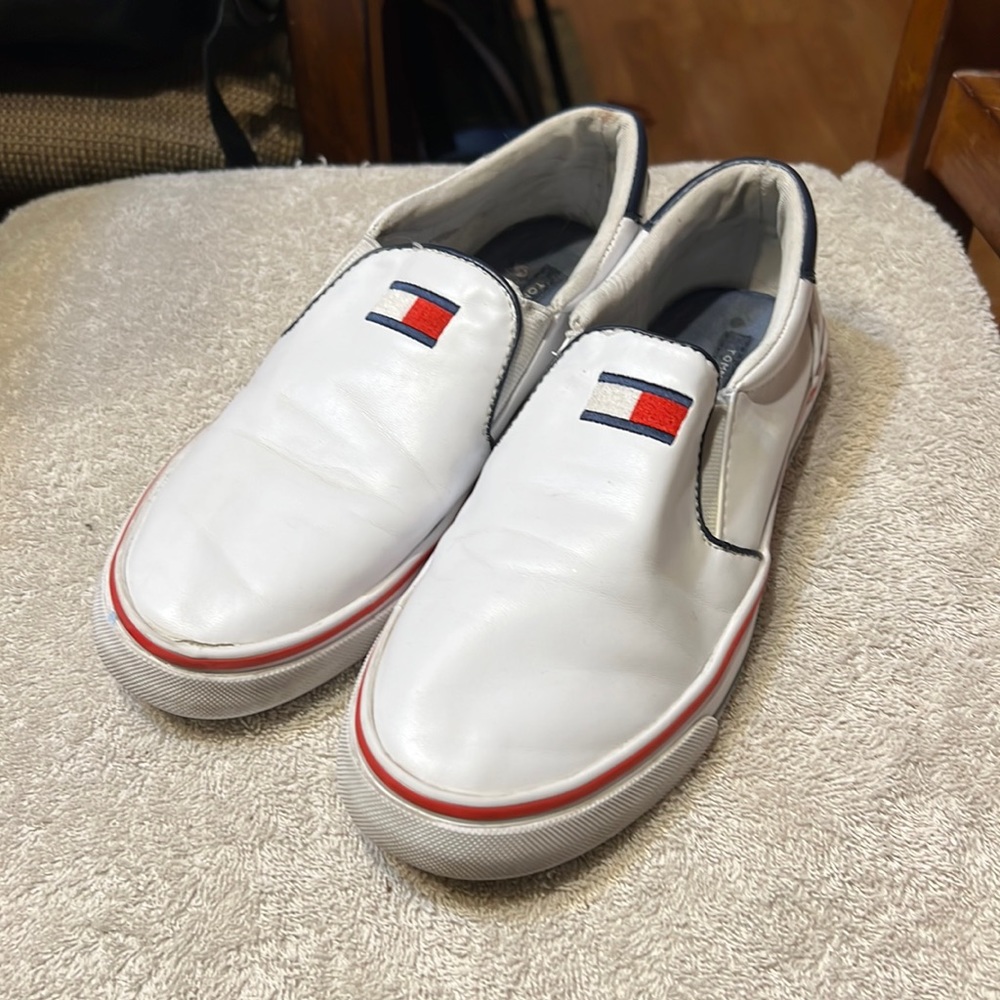 Tommy Hilfiger slip on’s sneakers